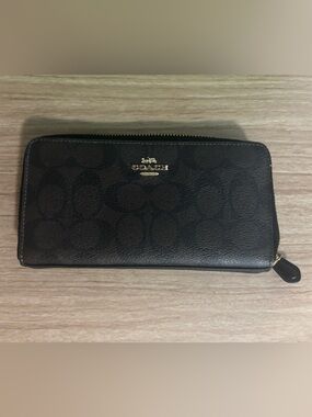 COACH Signature Zip-Around Wallet in Dark Brown and Black